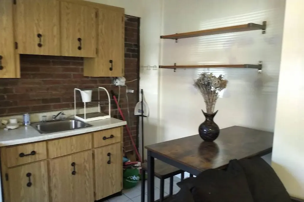 Awesome Cozy 1 Bedroom Coachhouse Toronto Holiday home